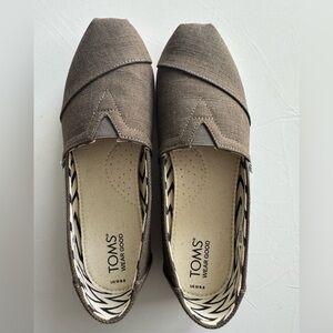 TOMS Classic Tan Canvas Slip-Ons